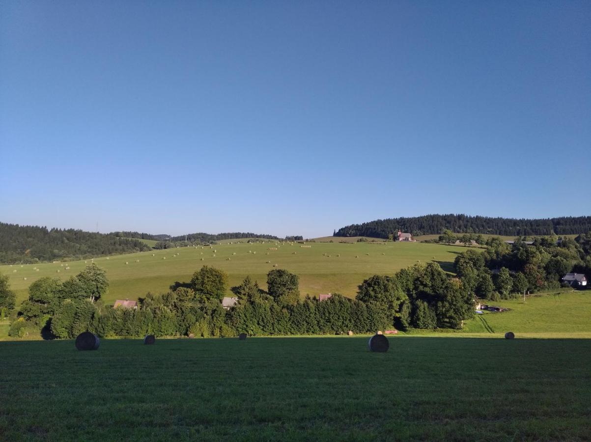 Celorocni Glamping V Pohodlnem Domecku Villa Výprachtice Eksteriør bilde